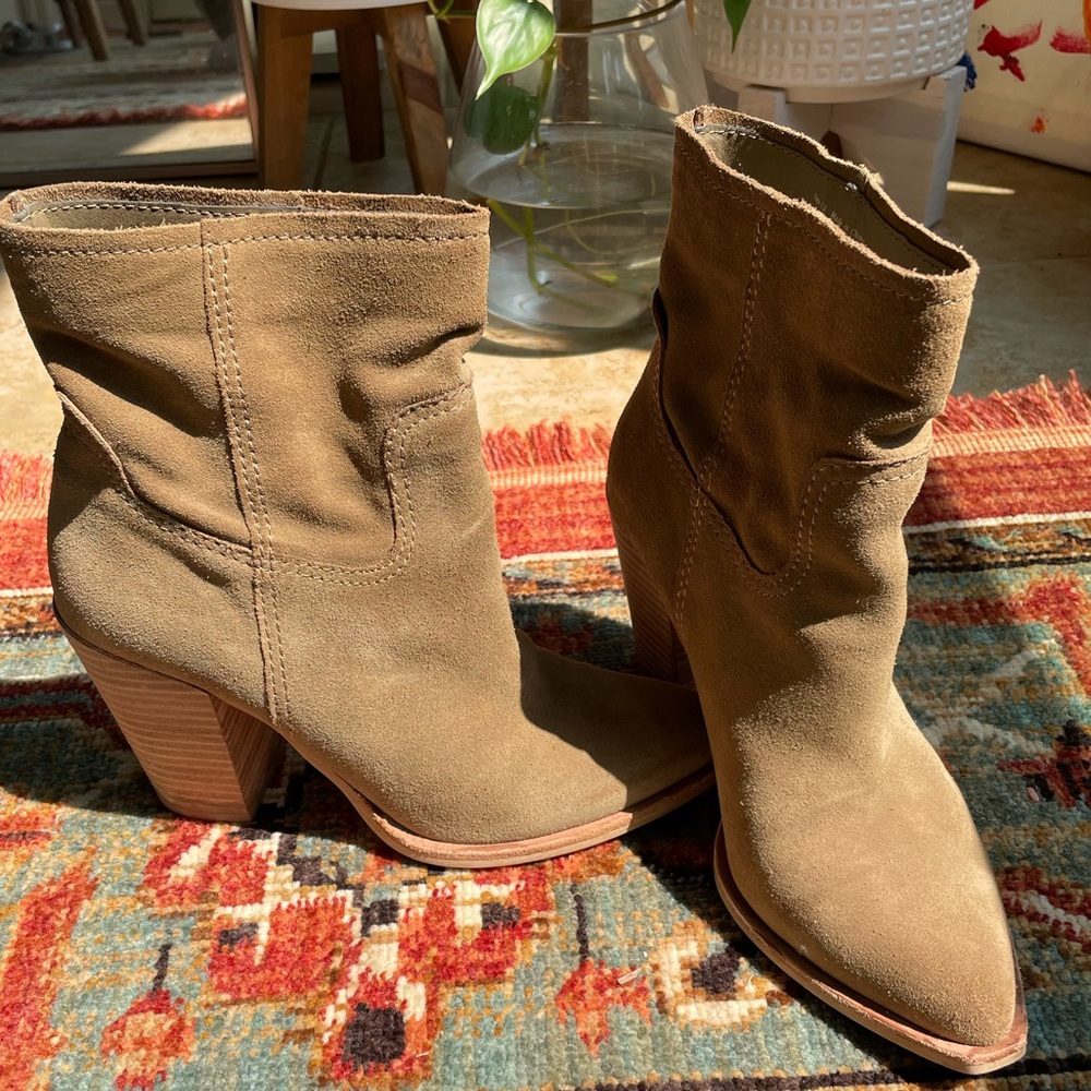 Dolce Vita Booties